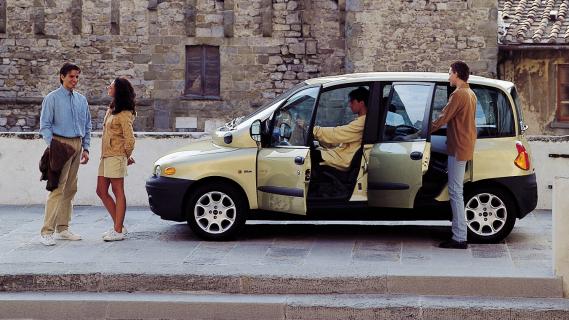 Fiat Multipla (186) gel (1998) zijkant geel deuren open