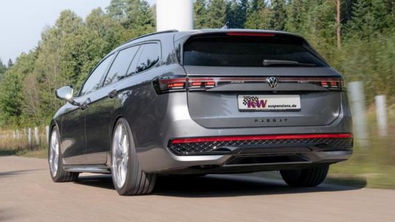 Volkswagen Passat Passat Variant KW V3 BBS CI-R (2025) zijkant links schuin achter rijdend