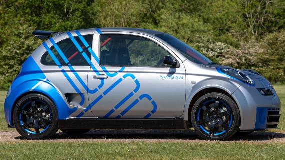Nissan Micra 350SR restomod (K12) concept grijs (2025) voorzijde schuin rechts