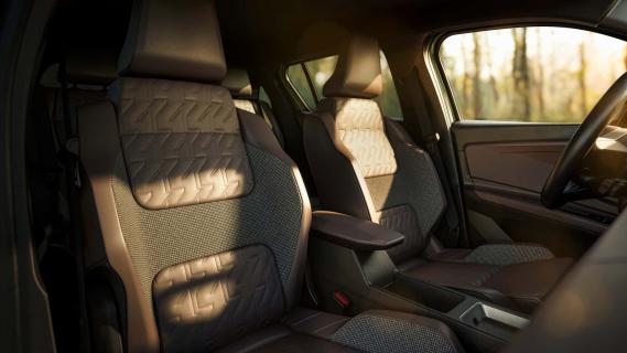 Renault 4 Savane 4x4 Concept Jade Green groen (2025) interieur stoelen zonlicht