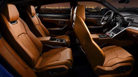 Rezvani Knight grijs (2025) interieur