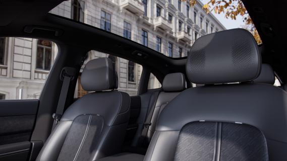 Zeekr 7X Privilege grijs (2025) interieur stoelen panoramadak