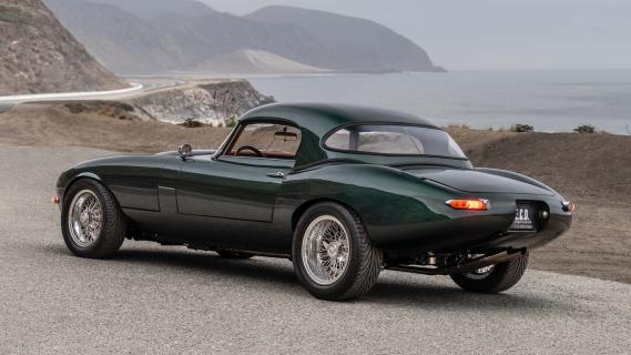 ECD Jaguar E-Type GTO Bridgewater Roadster groen (2025) zijkant links schuin achter