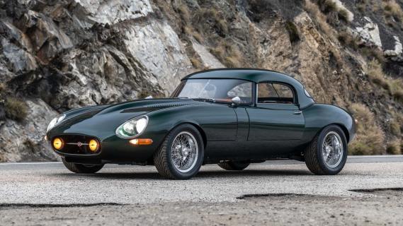 ECD Jaguar E-Type GTO Bridgewater Roadster groen (2025) zijkant links schuin voor