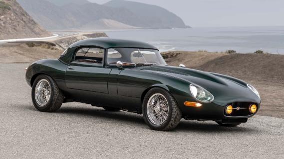 ECD Jaguar E-Type GTO Bridgewater Roadster groen (2025) zijkant rechts schuin voor