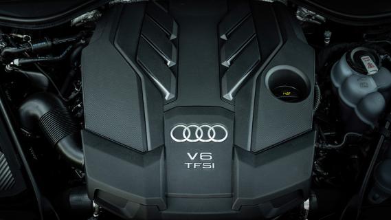 Audi A8 L (D5) zwart (2025) motor