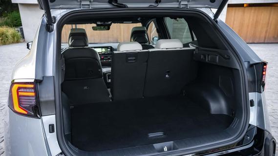 Kia Sportage GT Line grijs (2025) interieur grijs achterbak