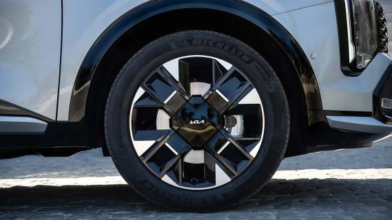 Kia Sportage GT Line grijs (2025) vierspaaks velg