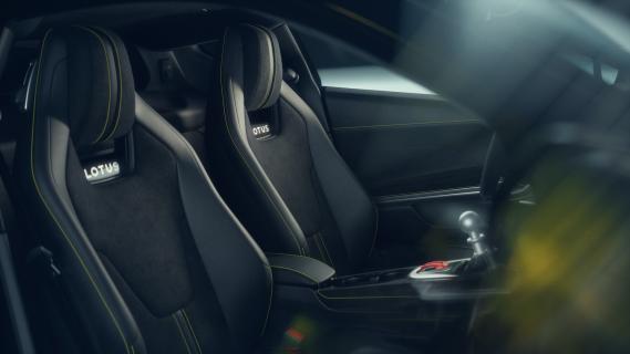 Lotus Emira SE Racing Line grijs (2025) interieur