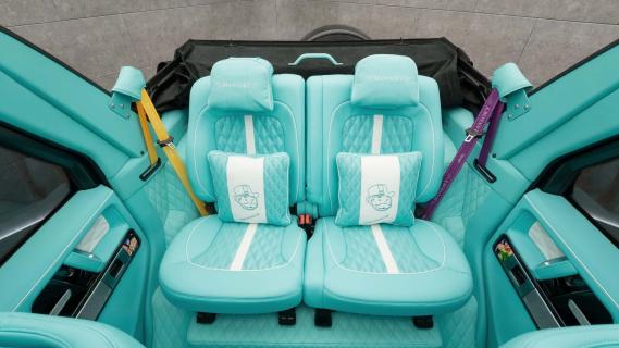 Mansory Mercedes G 63 AMG Cabrio (W465) interieur groen achterbank dak open