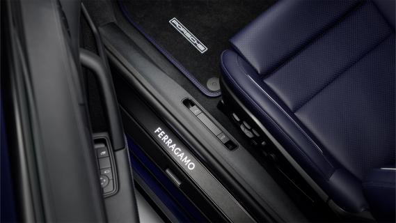 Porsche 911 Ferragamo (2025) intaplijst links