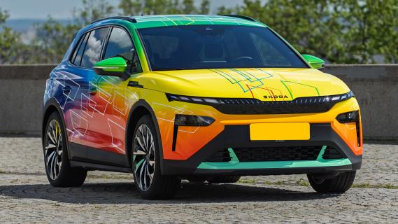 Skoda Elroq Respectline (2025) zijkant rechts voor schuin