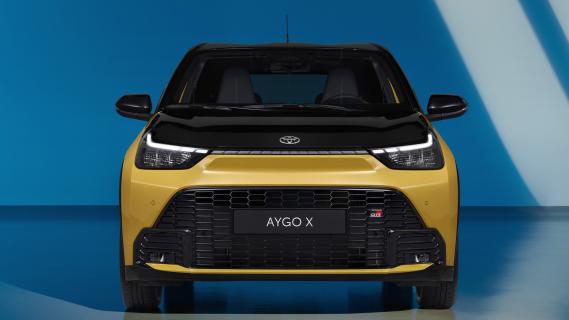 Toyot Aygo X hybrid GR Sport two tone goud zwart (2025) voorkant
