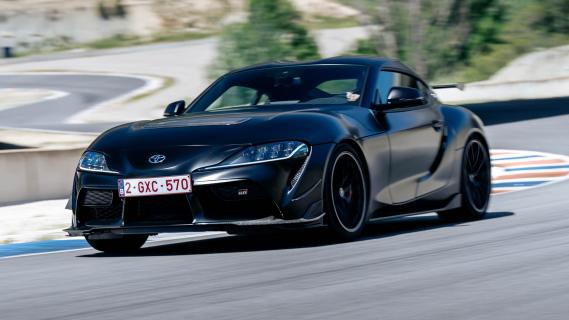 Toyota GR Supra A90 Final Edition 2025 review: 3/4 voor links rijdend circuit