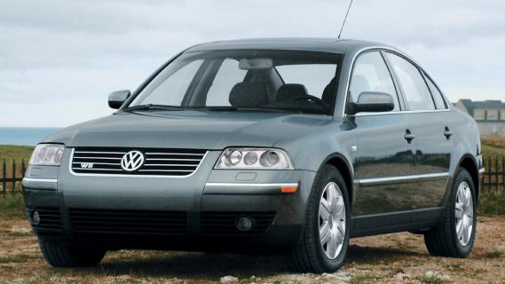 Volkswagen Passat W8 4Motion (B5.5) grijs (2000) zijkant links schuin voor (USA)