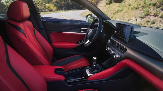 Acura Integra A-Spec (2025) rood leer zijkant rood leer