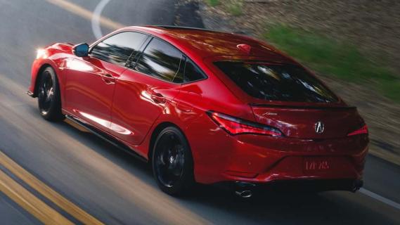 Acura Integra A-Spec rood (2025) rechtsachter