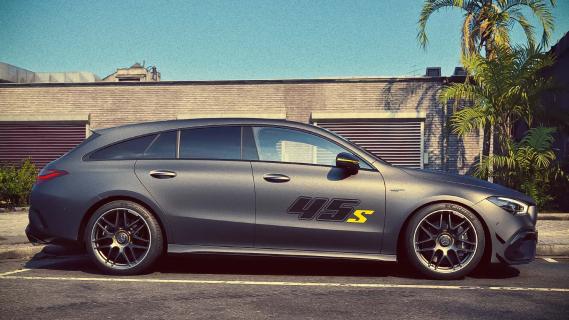 Mercedes-AMG CLA 45 Final Edition Shooting Brake (2025) grijs interieur vloermatten