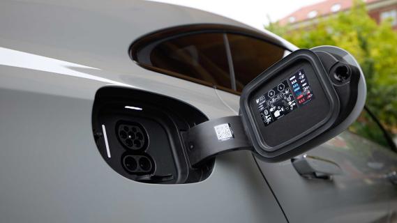 Mercedes CLA 350 4Matic laadklep