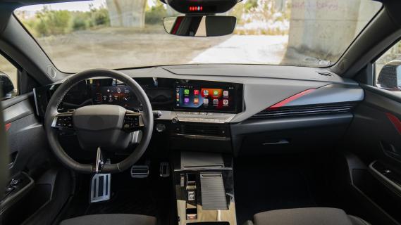 Opel Astra Sports Tourer blauw (2025) interieur