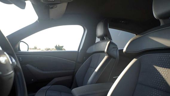 Ford Mustang Mach-E Groen stoelen