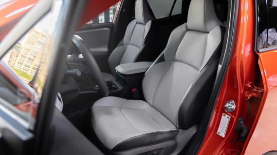 elektrische Subaru Uncharted (2025) stoelen