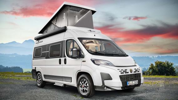 VANTourer Camper Fiat Ducato wit (2025) zijkant rechts schuin voor