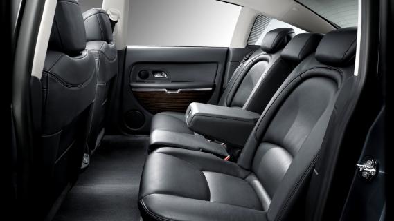 Citroën C6 interieur zijkant achter