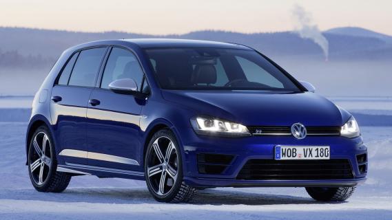 Volkswagen Golf R 5-deurs blauw (2013) zijkant links voor schuin rijdend