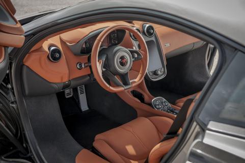 McLaren 570S interieur (2016)