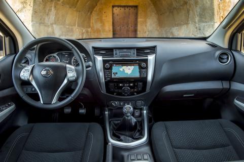 Nissan NP300 Navara King Cab interieur (2016)