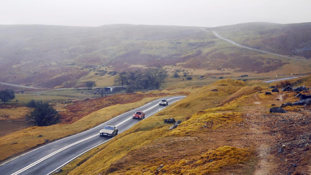 Porsche 911 Carrera vs Lotus Evora GT410 vs Jaguar F-type P450