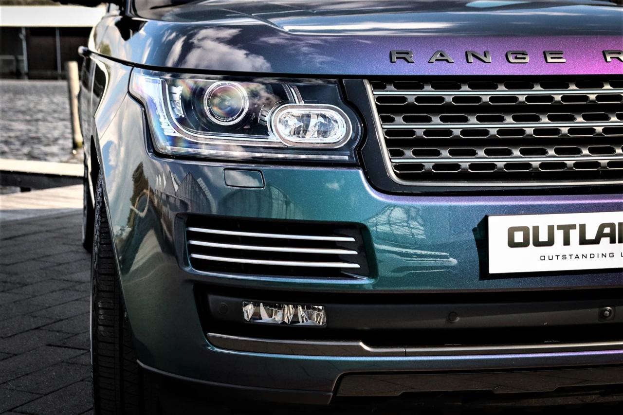 Range Rover Svo Blue Range Rover in SVO Spectral Blue Ultra te koop - TopGear
