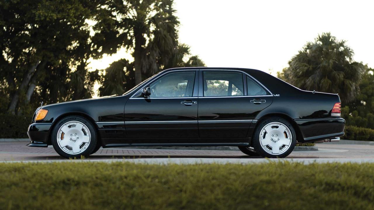 Renntech geeft de Mercedes 600 SEL een 7,6-liter V12 (615 pk) - TopGear