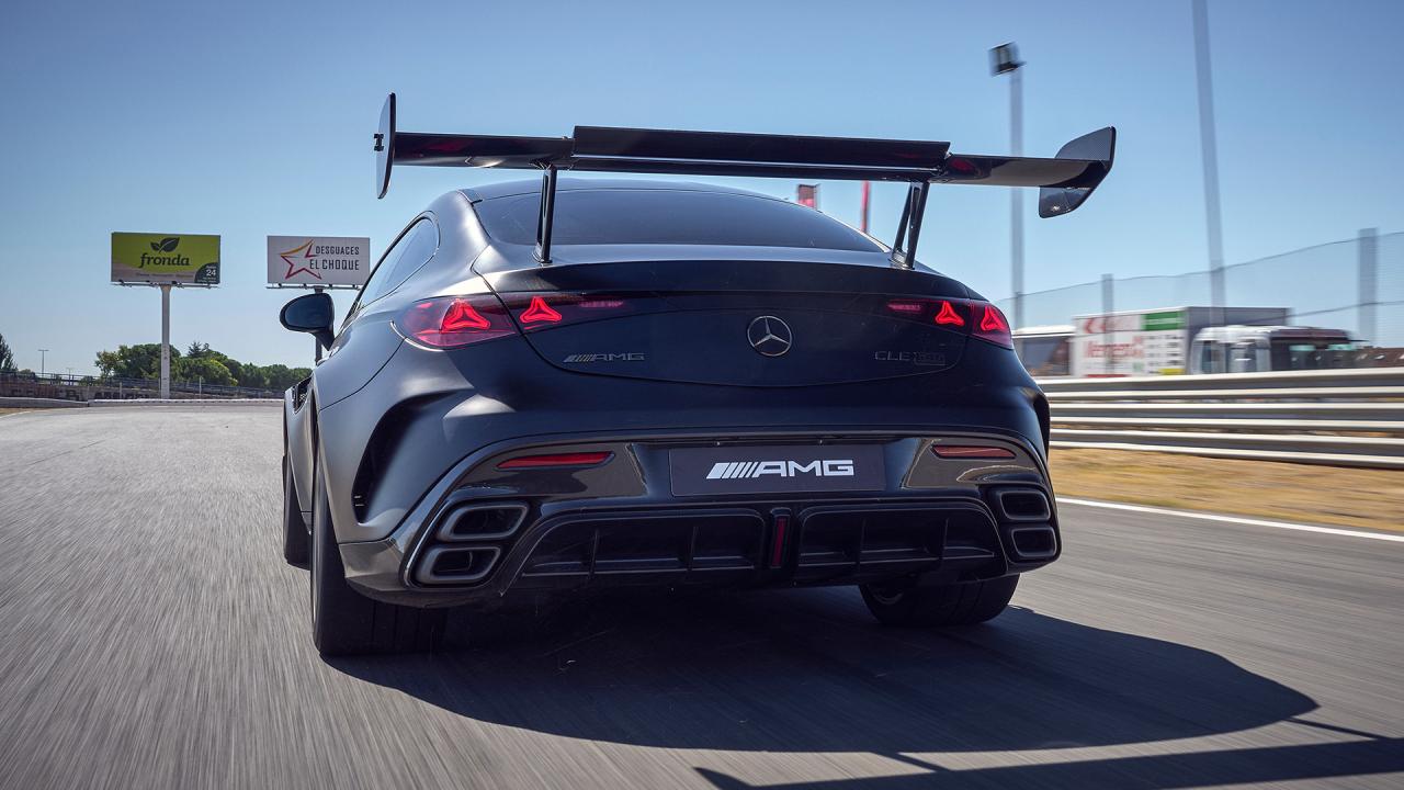 Wij Rijden Met De Mercedes AMG CLE 646 Is Ie Echt Zo Speciaal Wij Rijden Met De Mercedes AMG CLE 646 Is Ie Echt Zo Speciaal