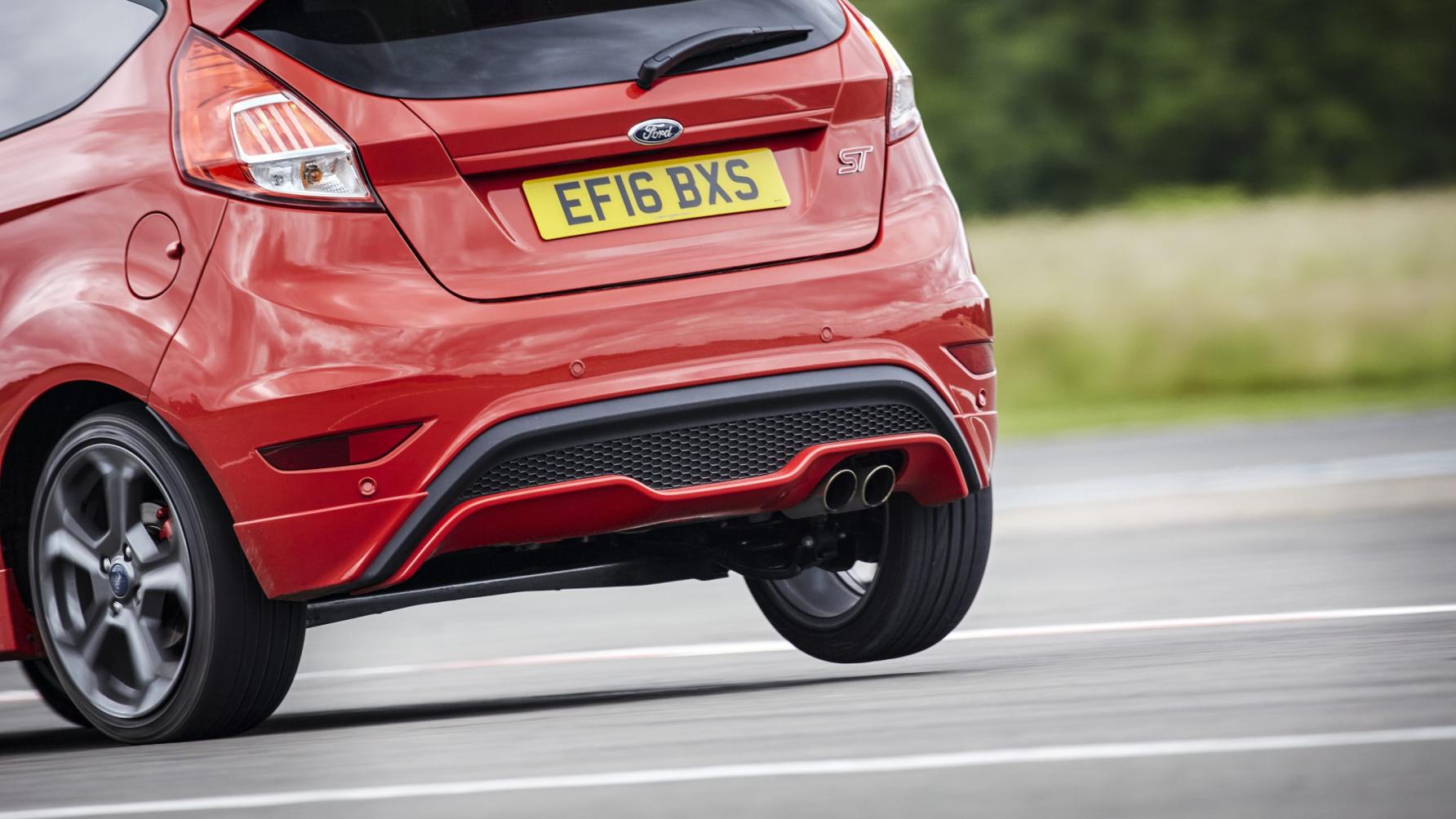 De nieuwe TopGear met Retro Special is uit! - TopGear