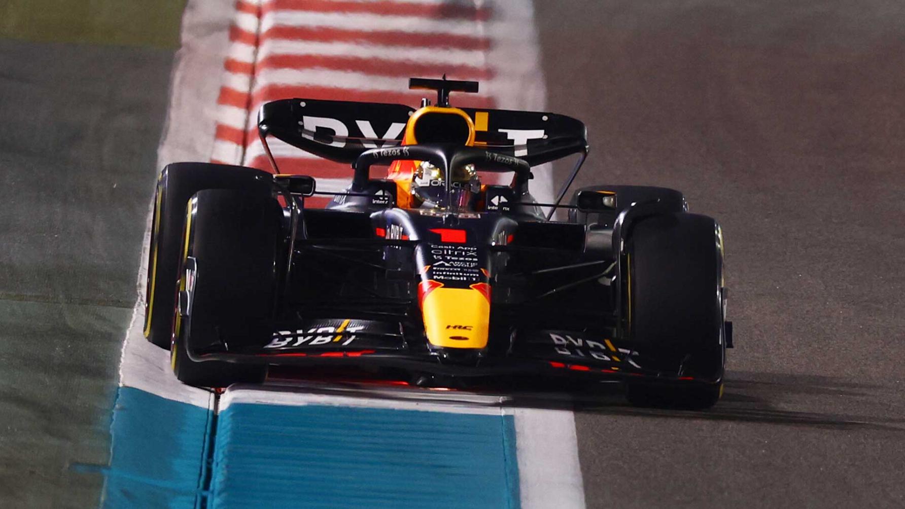 Kwalificatie F1 Verstappen pakt pole position in Abu Dhabi