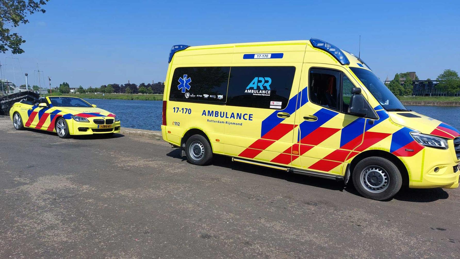 Deze BMW 6-serie Cabrio is een ??chte ambulance