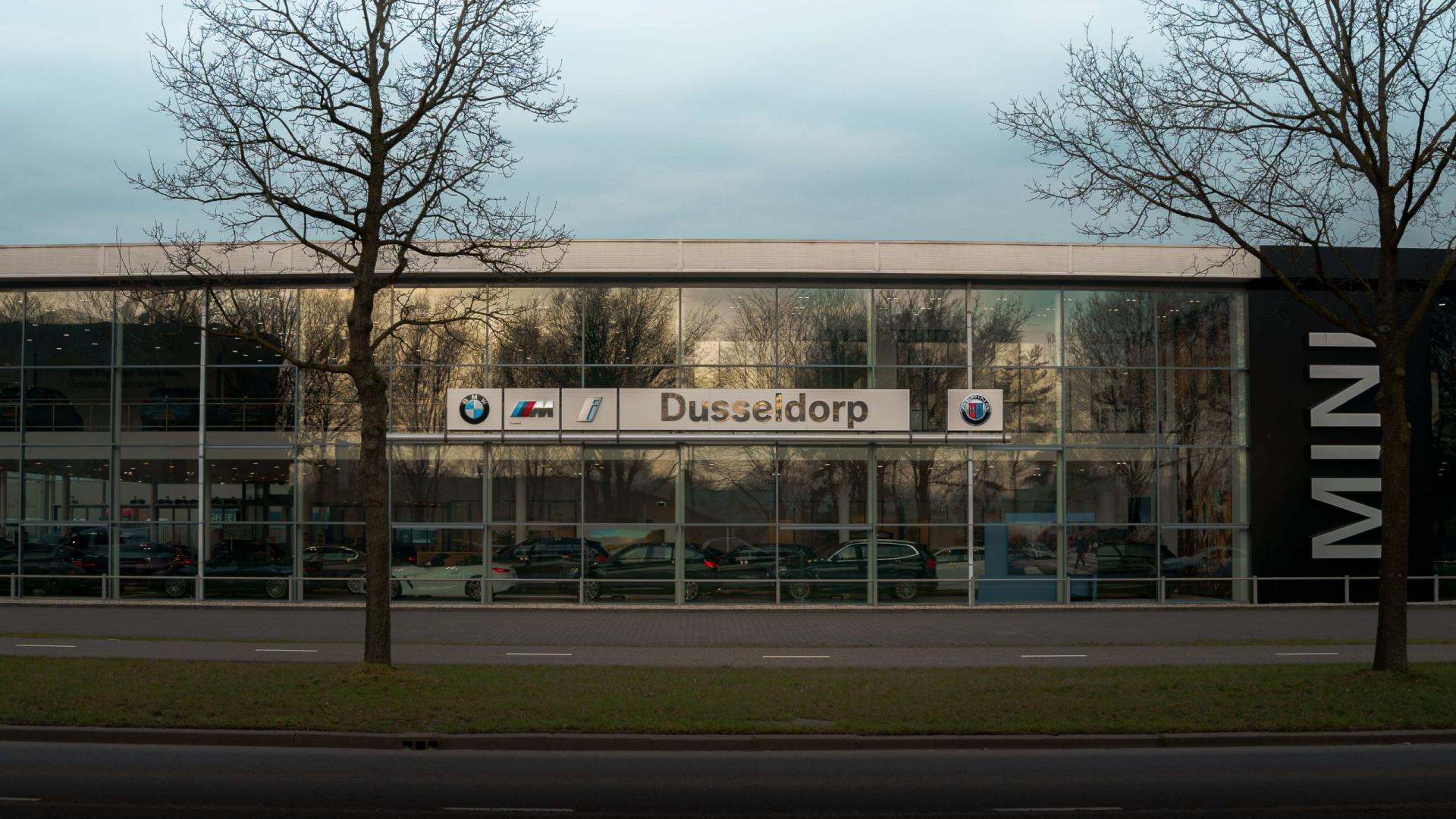 Eindelijk een Alpinadealer in Nederland TopGear Nederland