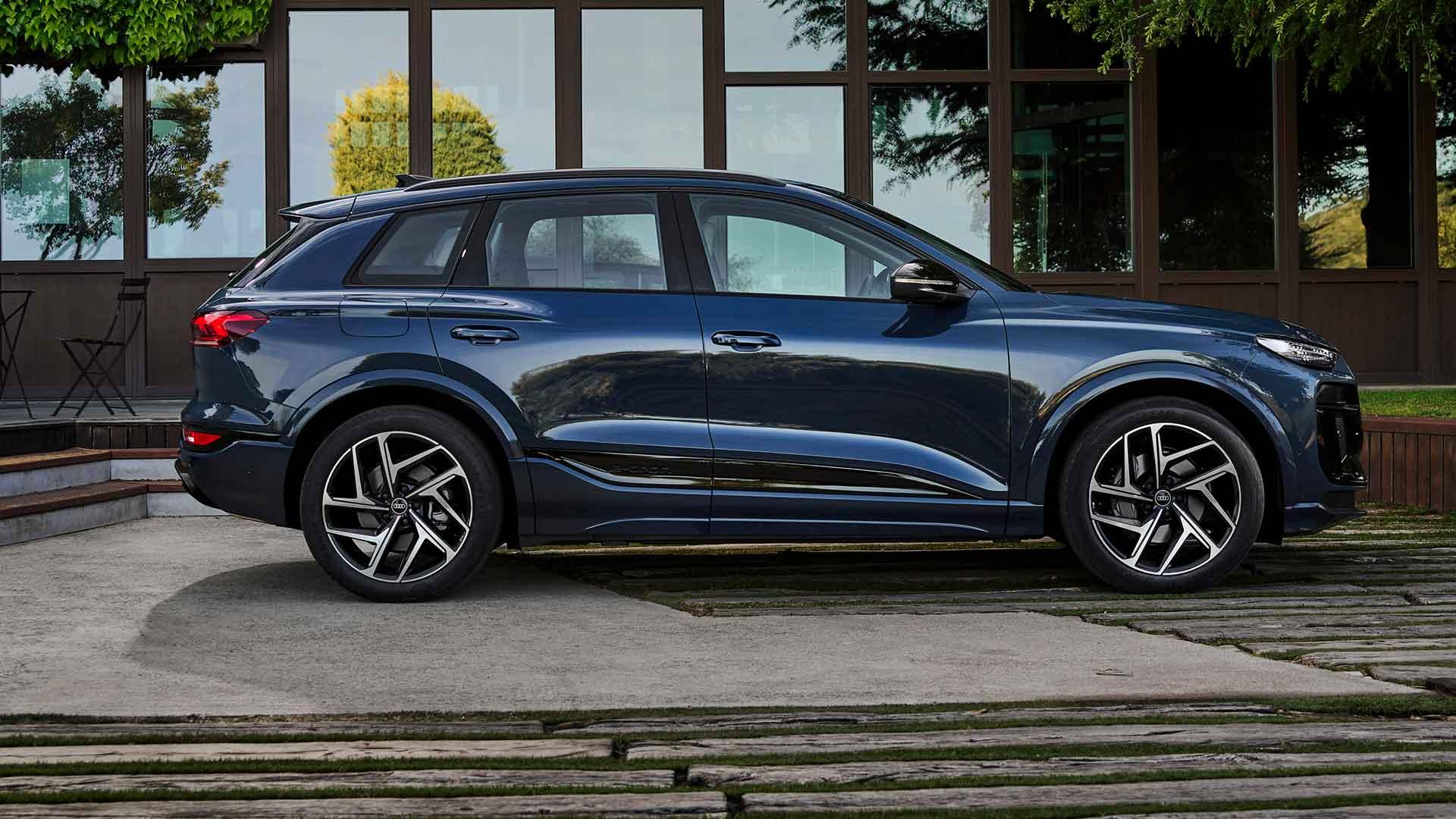 Audi Q6 e-tron zijkant