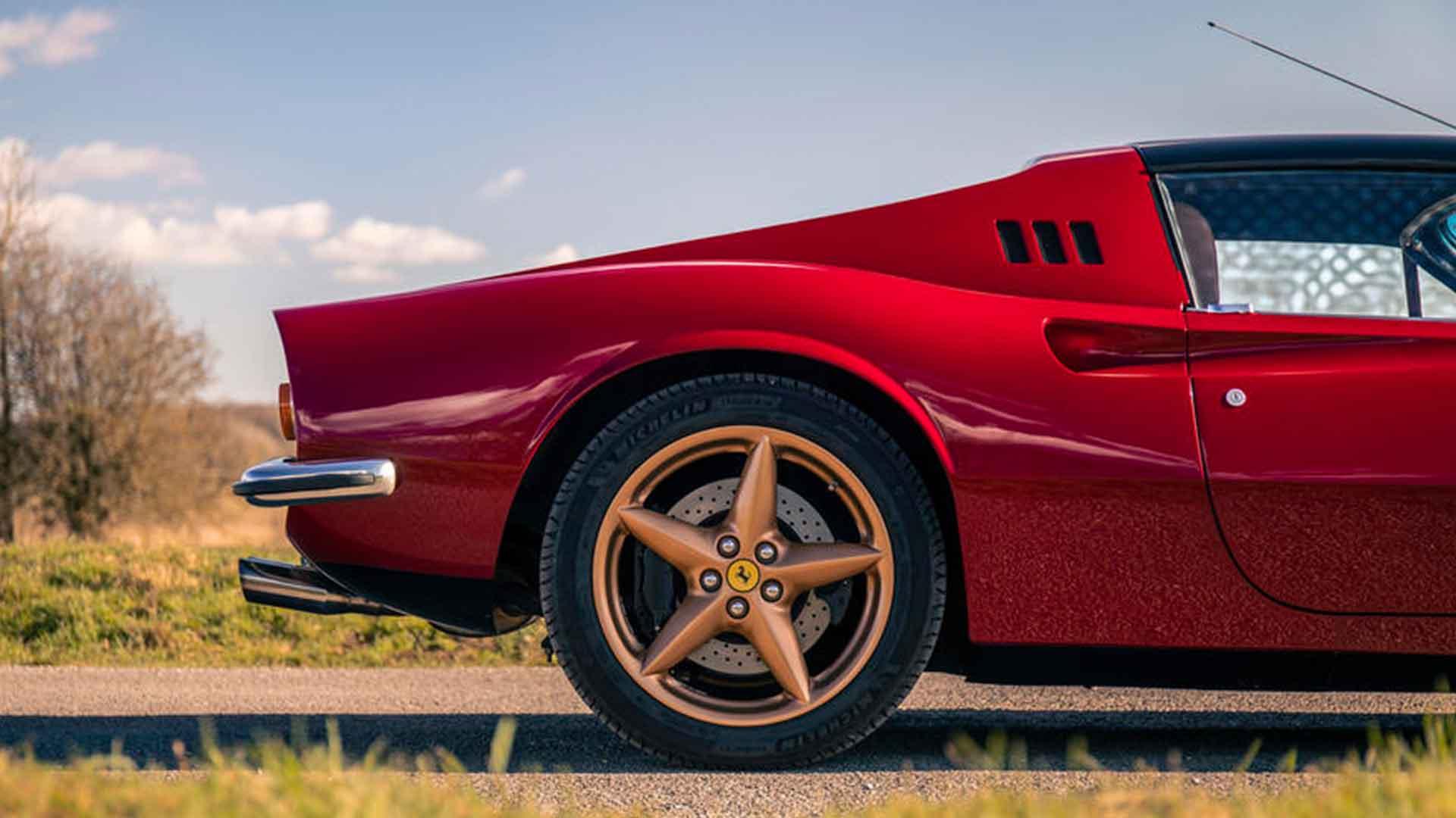 Ferrari Dino restomod wiel