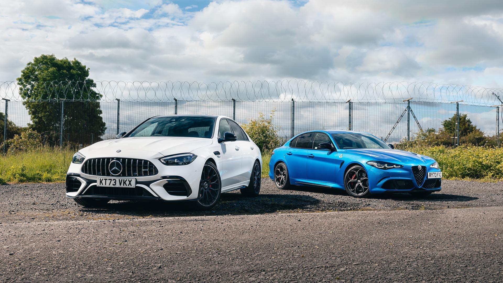 Alfa Romeo Giulia Quadrifoglio vs Mercedes-AMG C 63 S 4Matic+ 2024: statisch 3/4 voor