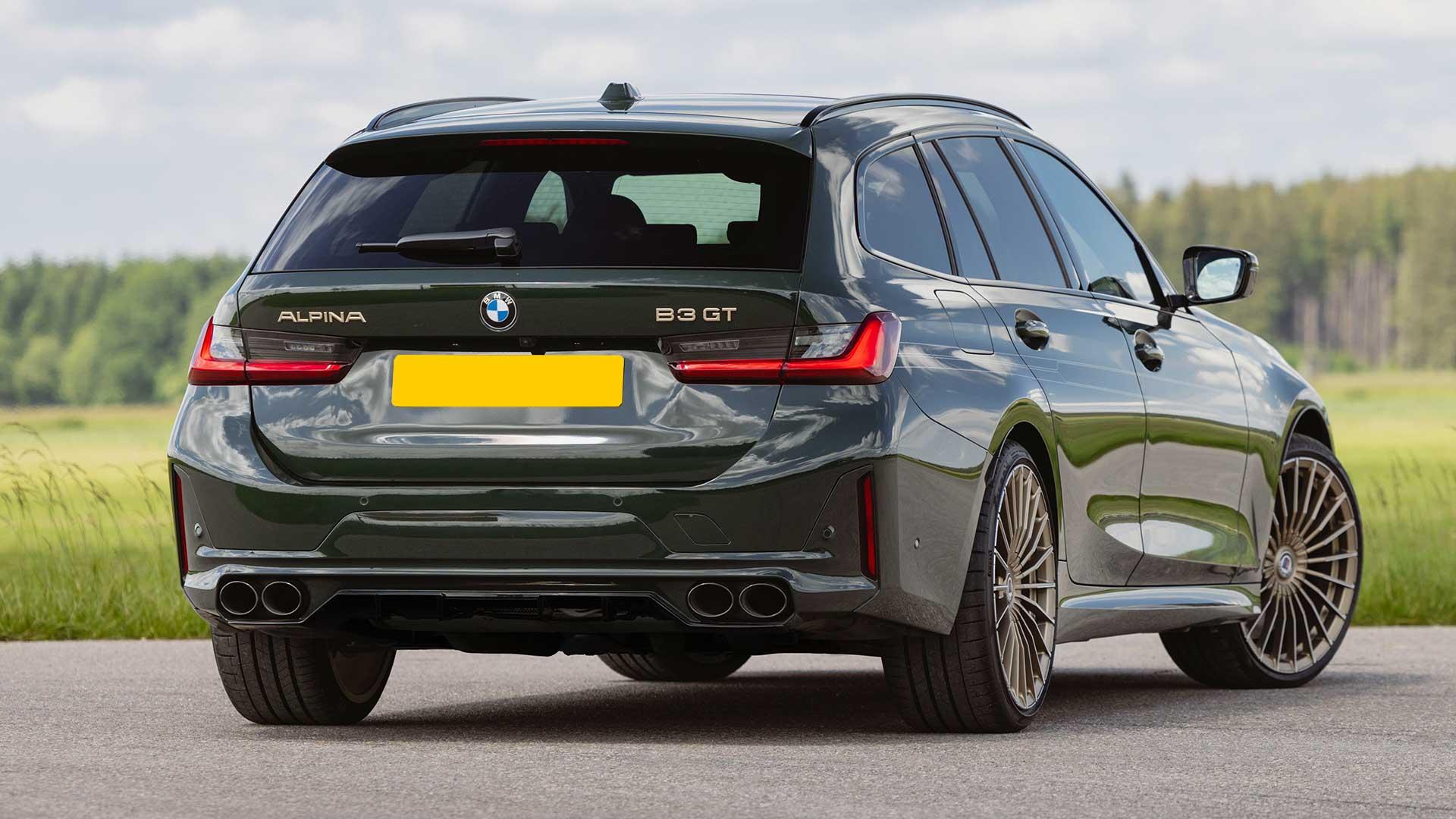 Alpina B3 GT Touring in het Groen (2024) met Nederlands kenteken (achterkant)