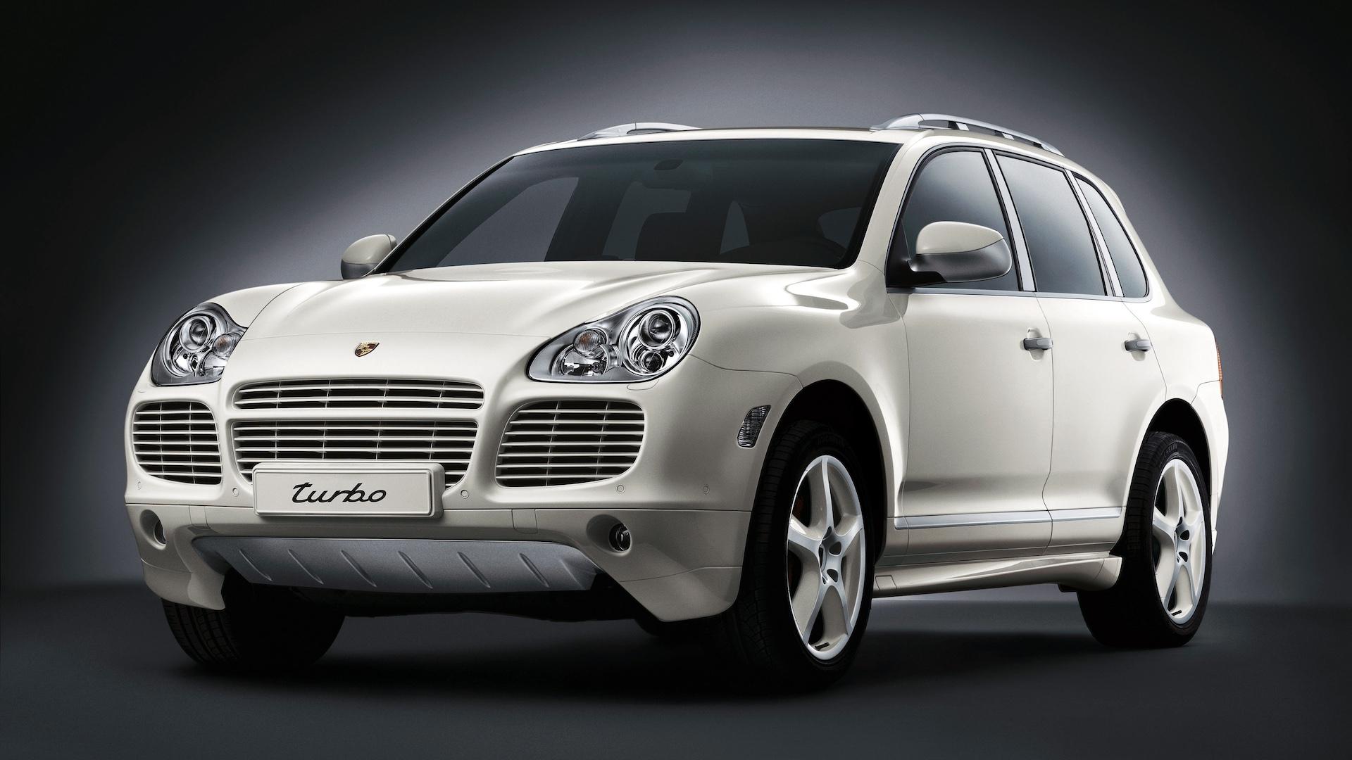 Porsche Cayenne Turbo Sport Design Package (955) white front left (2005)