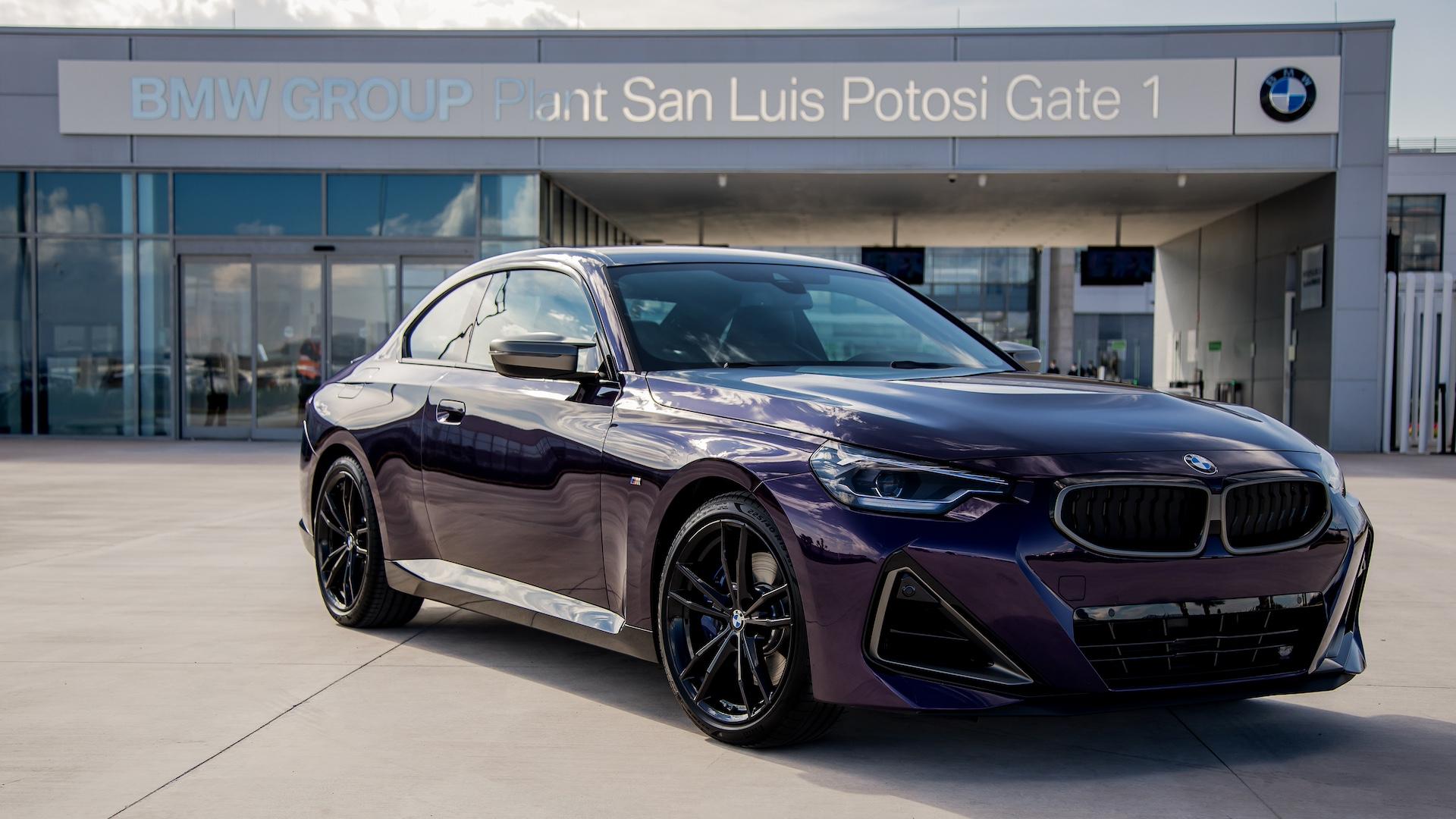 BMW M240i xDrive Coupé (2022) paars Mexico San Luis Pelosi fabriek