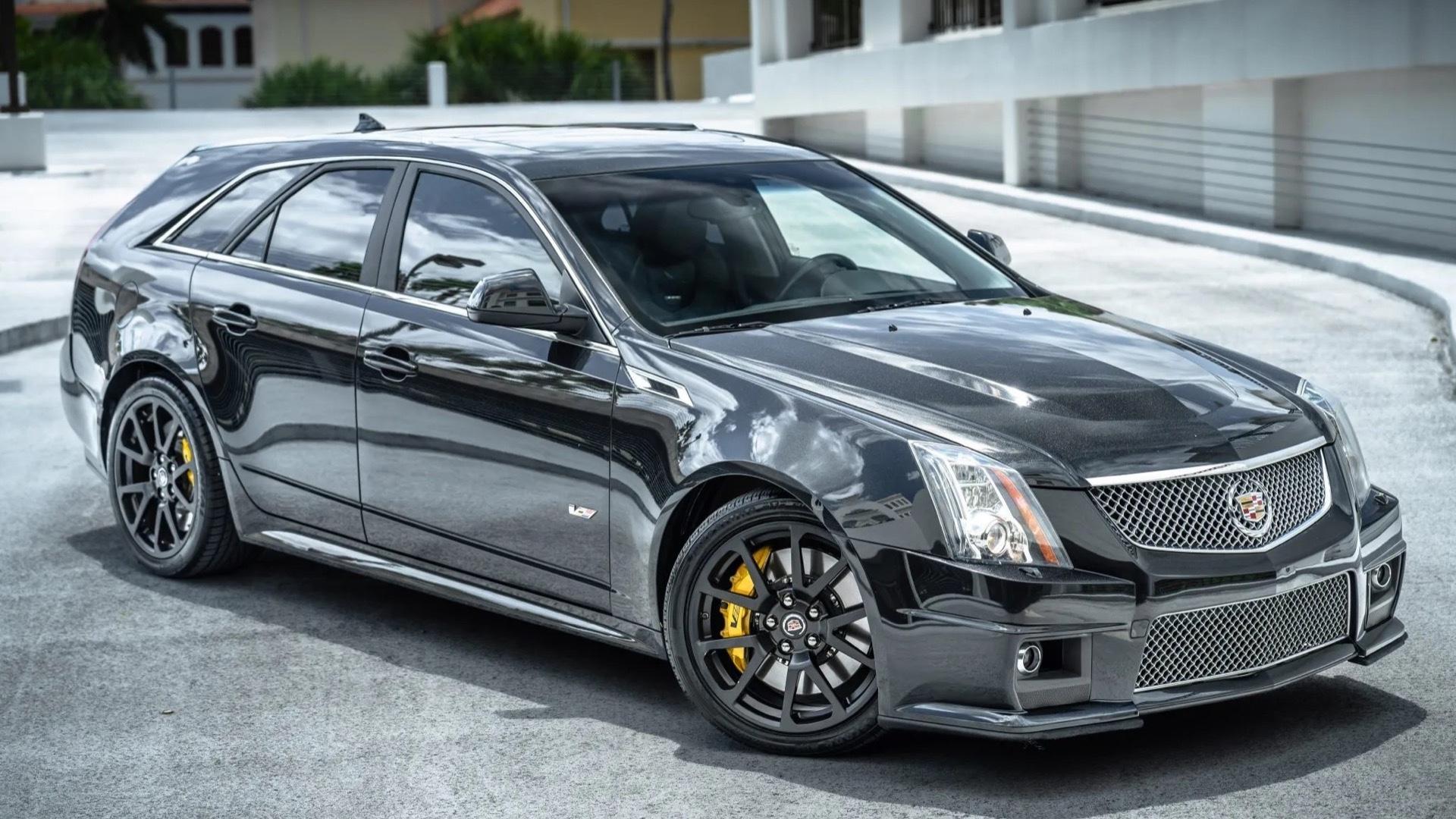 Cadillac CTS-V Wagon Nicholas Cage zwart rechtsvoor schuin boven