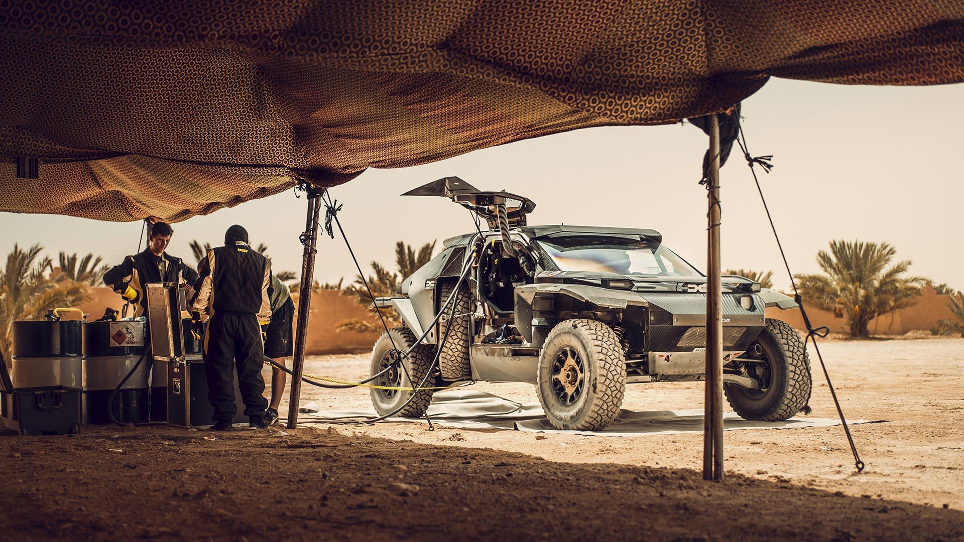 Dacia Sandglider schuin rechts voor tent