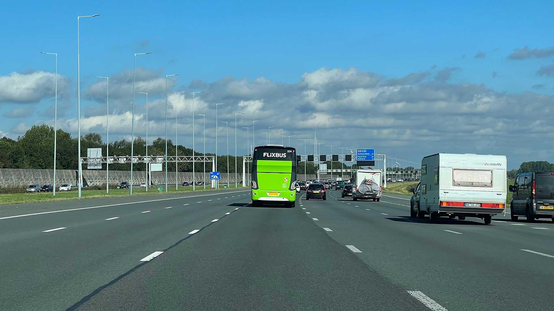 Flixbus op de snelweg