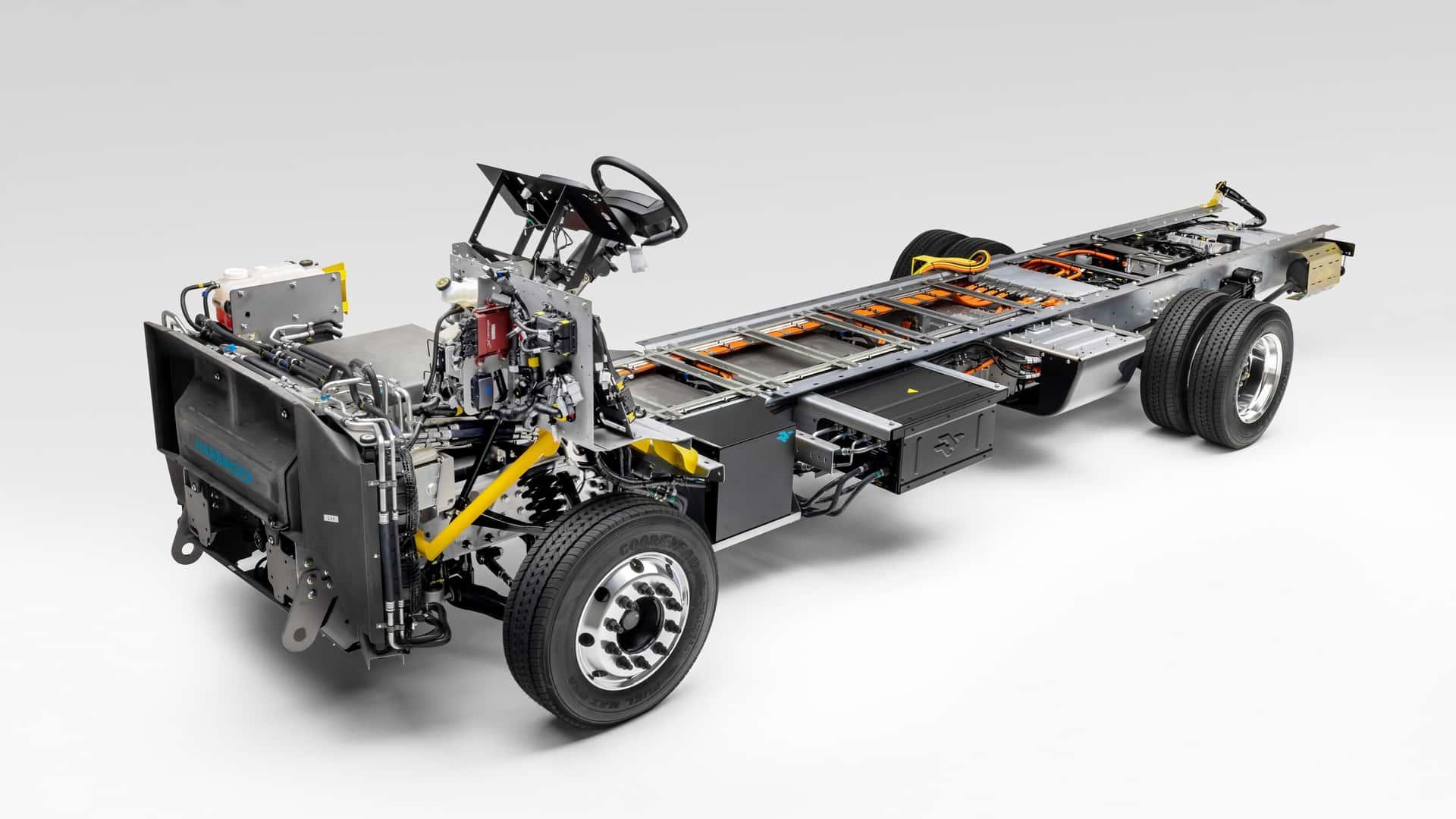 Thor Test Vehicle plug-in hybride camper ladderchassis voor schuin zijkant