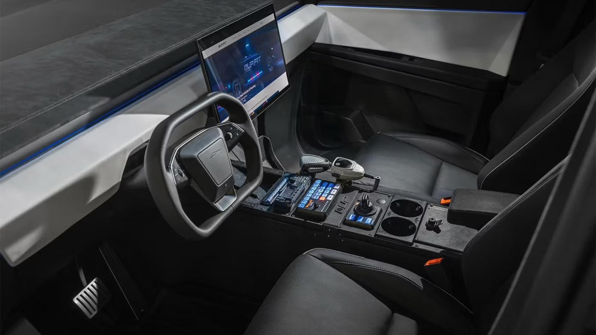 Tesla Cybertruck politieauto interieur bovenkant